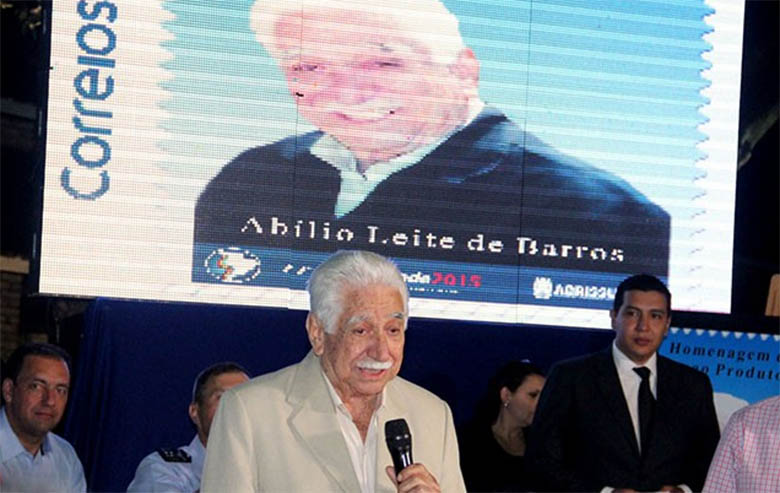O adeus a Abílio de Barros