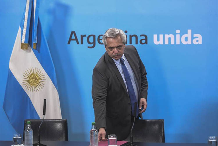 Alberto FernÃ¡ndez diz que nÃ£o disputarÃ¡ reeleiÃ§Ã£o ao governo da Argentina
