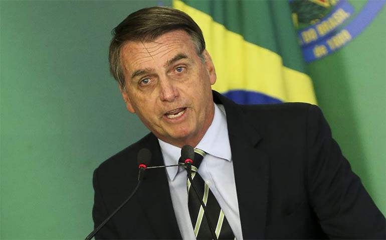 'Nenhum filho manda no meu governo', afirma Bolsonaro em cafÃ© com jornalistas