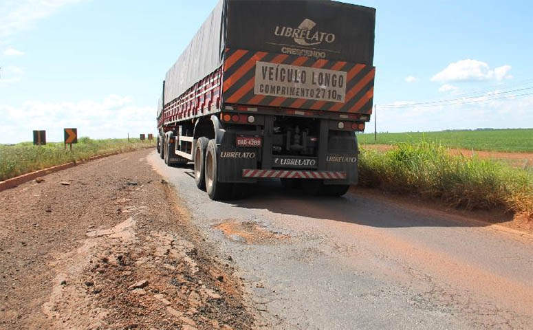 Governo terÃ¡ de indenizar caminhoneiro por acidente causado por buraco em MS