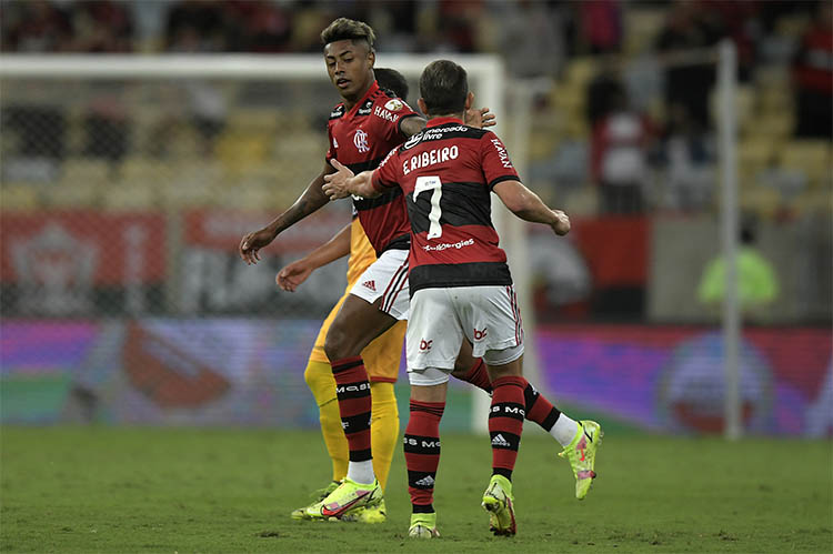 Flamengo vai ao Equador em busca da vaga na final da Libertadores com 2 gols de vantagem