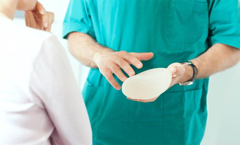 Nova lei garante troca de implante mamÃ¡rio para paciente de cÃ¢ncer