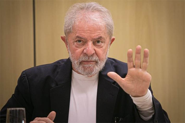 Governo libera quatro assessores para acompanhar Lula em viagem Ã  Europa