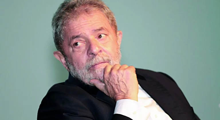 Lula desiste de pedido de liberdade ao Supremo, para manter candidatura