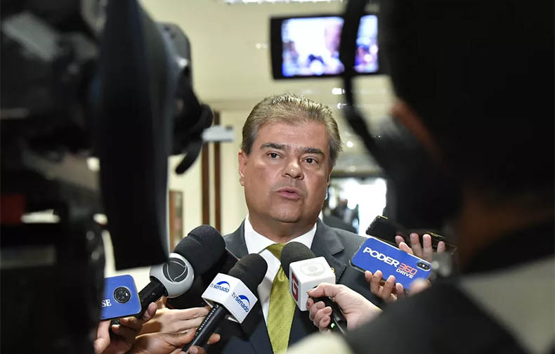 OposiÃ§Ã£o pode ganhar vaga na comissÃ£o que vai sabatinar Eduardo Bolsonaro