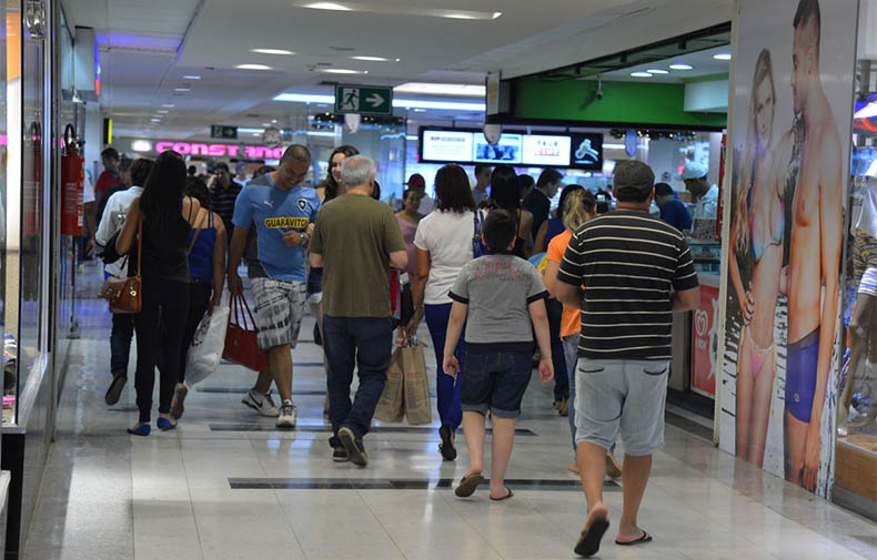 Shoppings registram maior crescimento nas vendas de Natal desde 2014