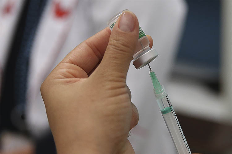 Cientistas querem saber se vacina BCG ajuda a reduzir riscos da Covid-19
