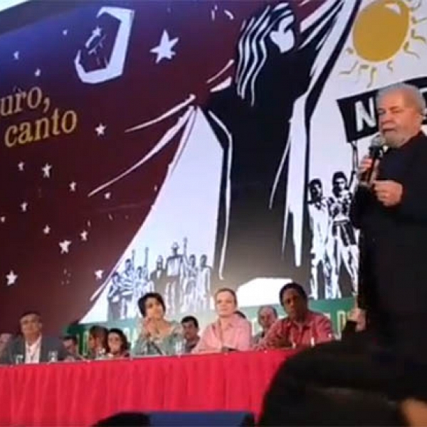 Lula diz que esquerda estÃ¡ 'fragilizada' e Bolsonaro 'tem direito' de ser candidato