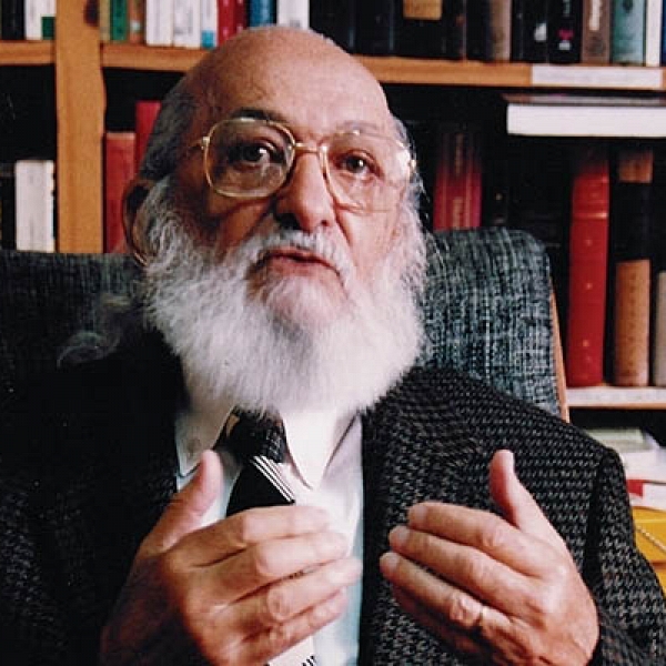 Escola Sem Partido quer tirar de Paulo Freire tÃ­tulo de patrono da educaÃ§Ã£o