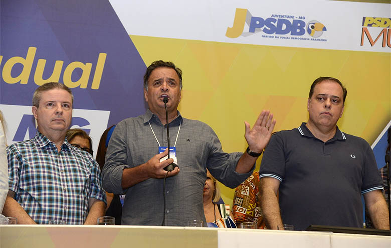'Governos de principiantes', diz AÃ©cio sobre Bolsonaro e governador de Minas