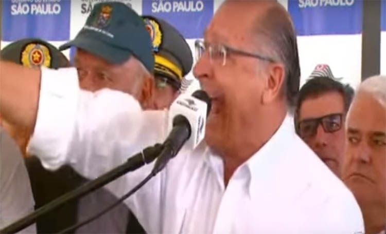 Alckmin grita com deputado ao discursar durante evento no interior de SP