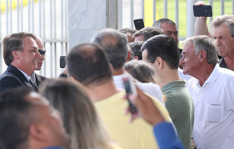 Bolsonaro passa por exame para diagnosticar cÃ¢ncer de pele