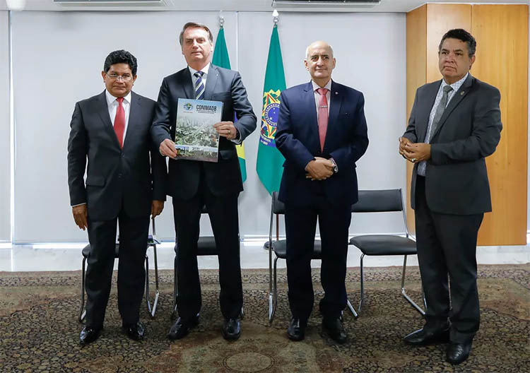 Planalto decreta sigilo sobre encontros de Bolsonaro com pastores lobistas do MEC