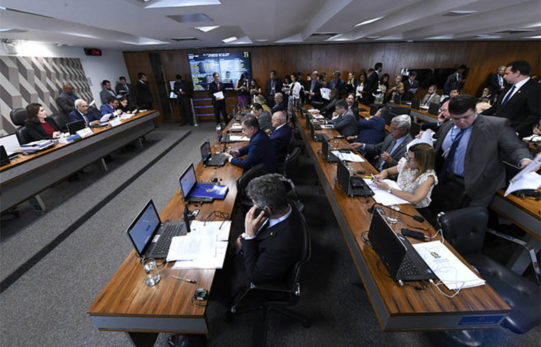 CCJ do Senado aprova projeto que autoriza prisÃ£o de condenados em 2Âª instÃ¢ncia