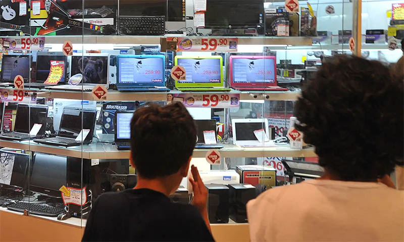 Com menos inflaÃ§Ã£o, comÃ©rcio espera recorde de vendas na Black Friday no Brasil