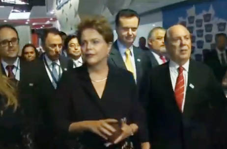 Dilma Ã© vaiada ao visitar feira em SP