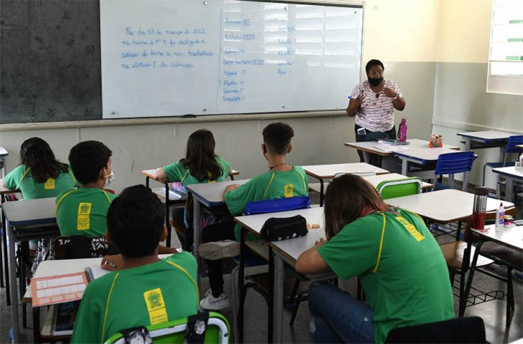 Governo reajusta piso salarial de professores da rede pÃºblica em Mato Grosso do Sul
