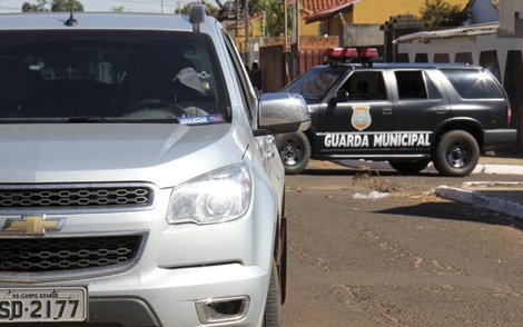 Viatura bate em caminhonete do ex-vereador Robson Martins em Campo Grande