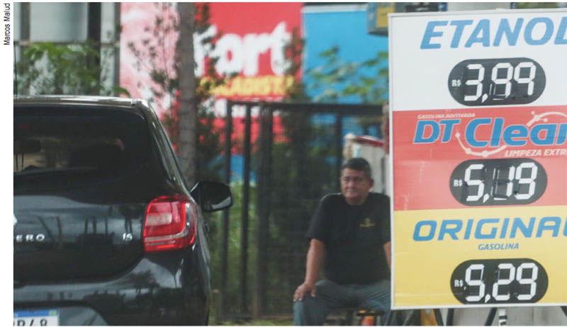 Novo ministro manda investigar aumento de preÃ§os da gasolina por 'previsÃ£o' de impostos