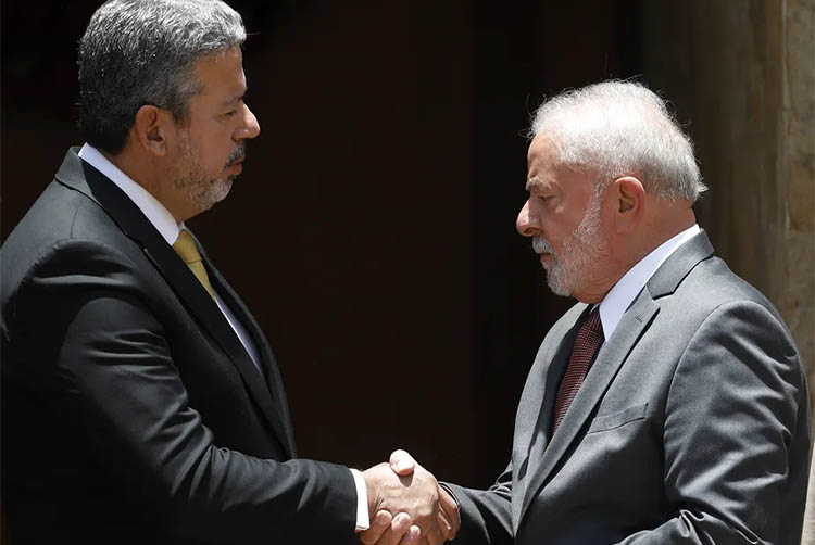 Depois de criticar, Lula manda pagar R$ 9 bilhÃµes do orÃ§amento secreto de Bolsonaro