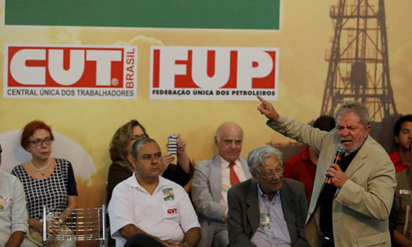 Lei que prevÃª cadeia a quem faz propaganda de golpe militar pode enquadrar Lula