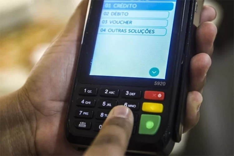 Trabalhadores e mais pobres arcam com 75% dos impostos no Brasil