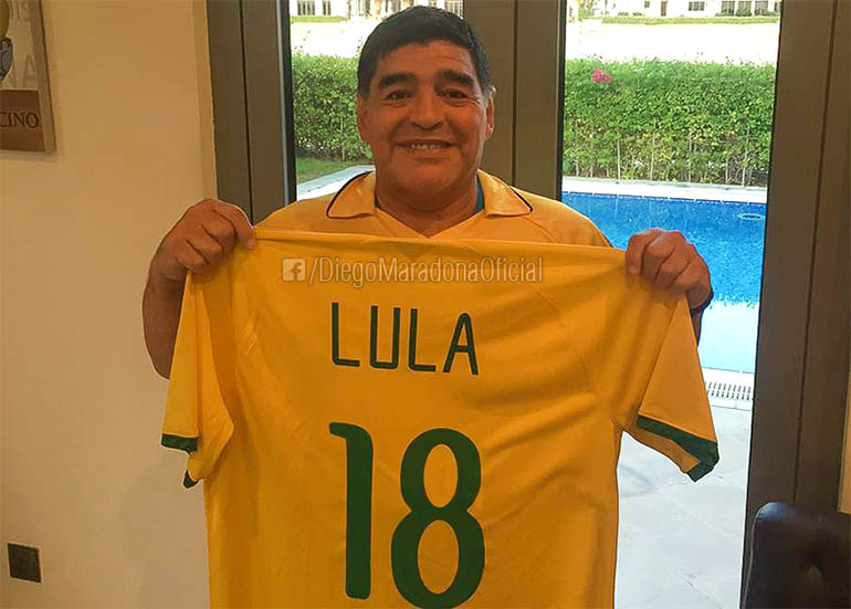 Diego Maradona no time de Lula