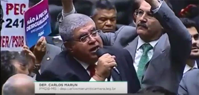'O Cunha tÃ¡ na cadeia esperando o Lula' diz deputado de MS ao ser provocado por petista