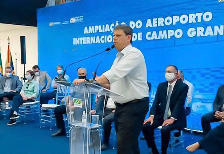 Cachorro interrompe discurso de ministro no Aeroporto de Campo Grande: Ã¡udio