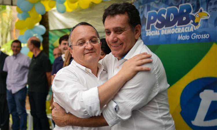 Governador de MT cogita deixar o PSDB