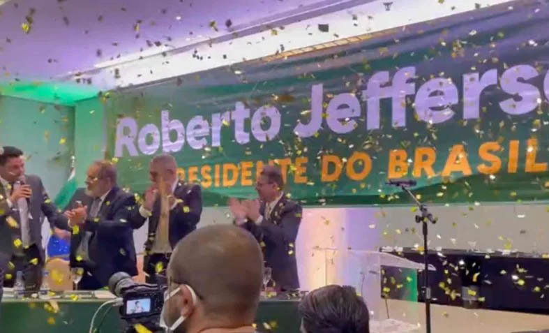 Preso e inelegÃ­vel, Jefferson vira 'candidato' do PTB ao Planalto para ajudar Bolsonaro