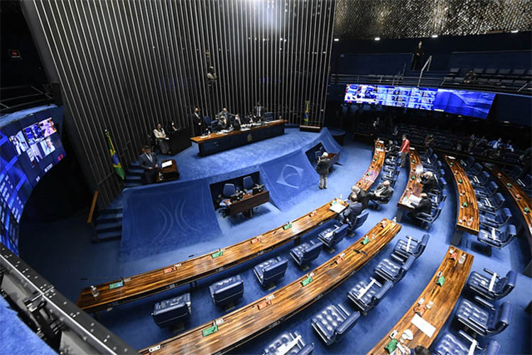 Novo marco cambial aprovado pelo Senado permite sair do Brasil com atÃ© US$ 10 mil
