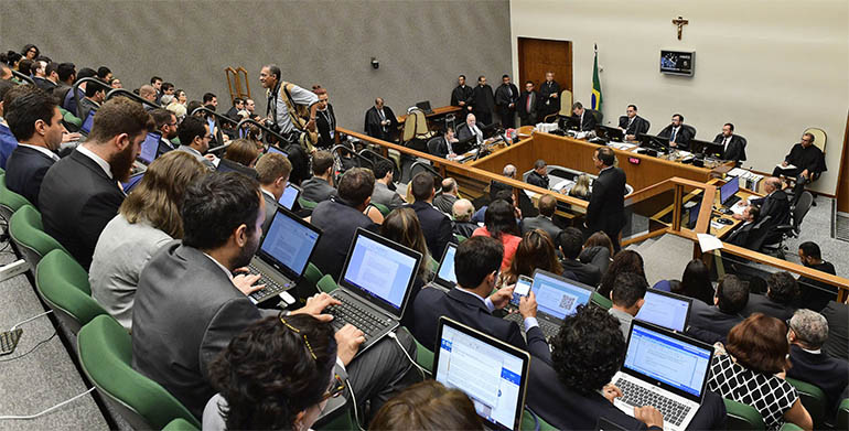 STJ decide por 5 votos a 0 que Lula pode ser preso apÃ³s esgotar recursos no TRF4