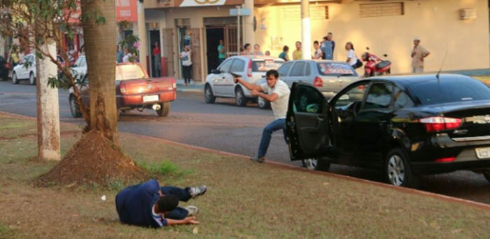 Atirador que matou ex-prefeito e candidato em Itumbiara cobrava horas extras da prefeitura