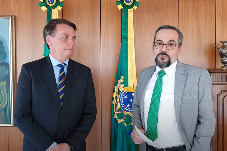 'Dessa vez Ã© verdade. Estou saindo do MEC' diz Weintraub em vÃ­deo com Bolsonaro